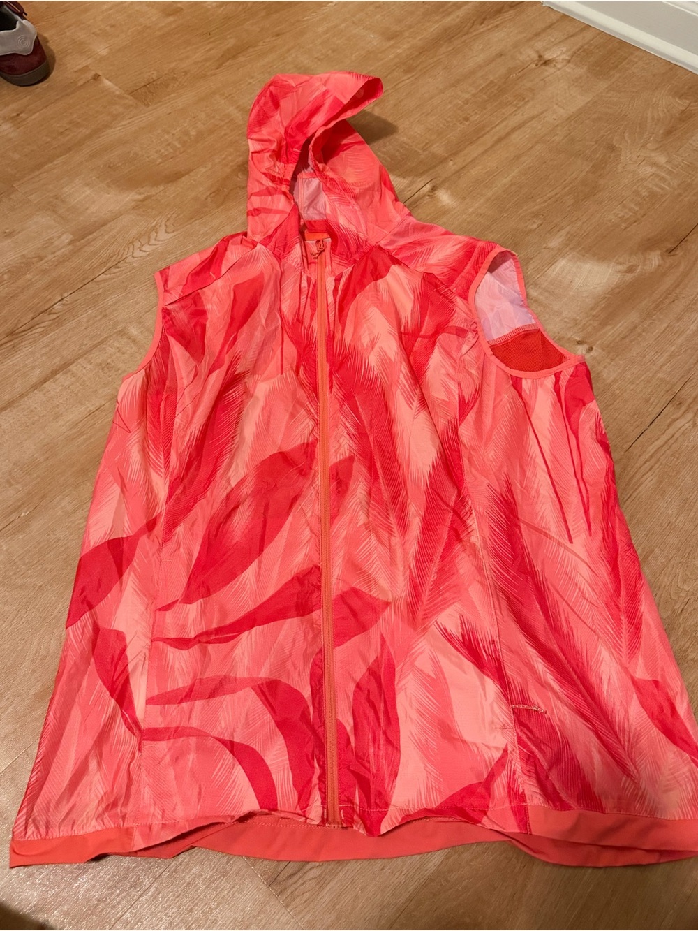 Salomon Women's Coral Pink Running Vest Size XL